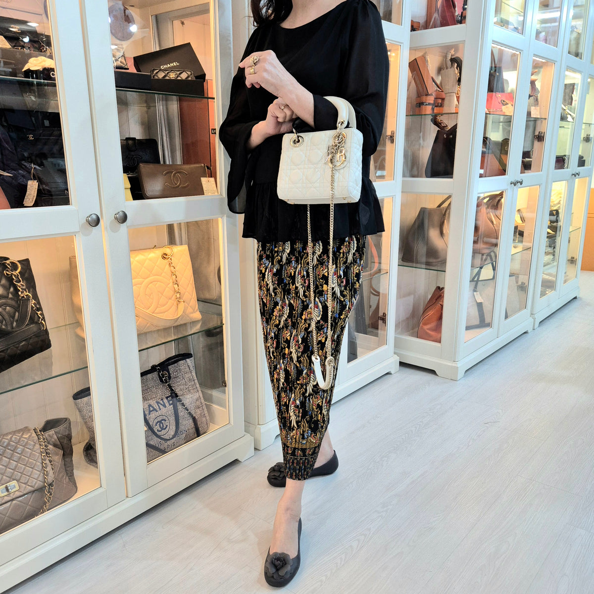 Christian Dior Lady Dior Mini Cannage Lambskin Ghw (Latte)