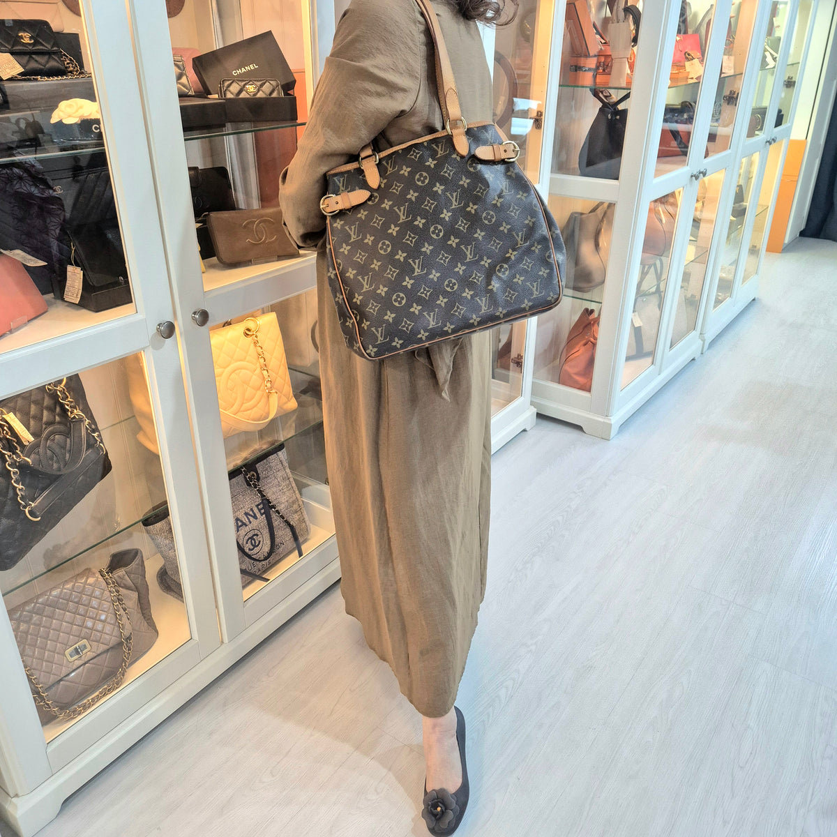 Louis Vuitton Batignolles Vertical Monogram Ghw