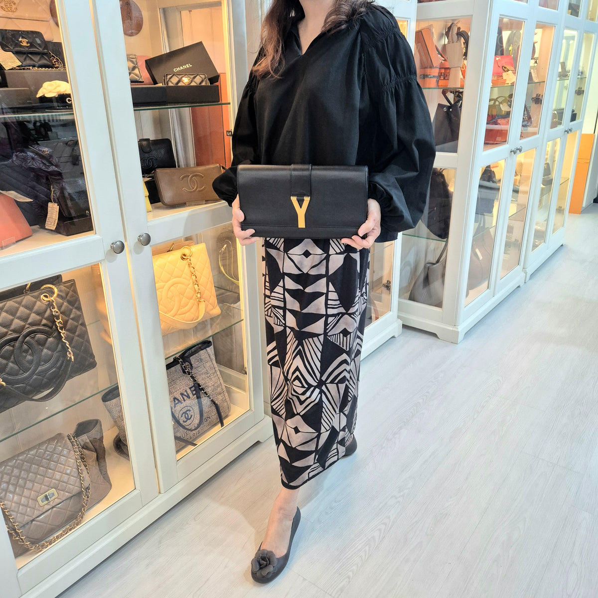 YSL Ligne Y Clutch Calfskin Leather Ghw (Black)