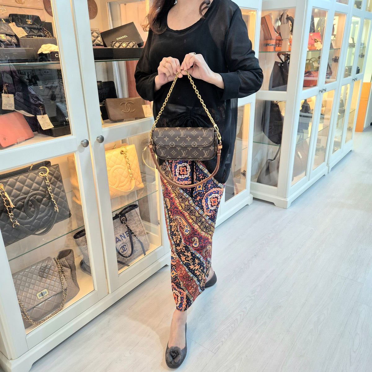 Louis Vuitton Ivy Wallet On Chain Monogram Ghw