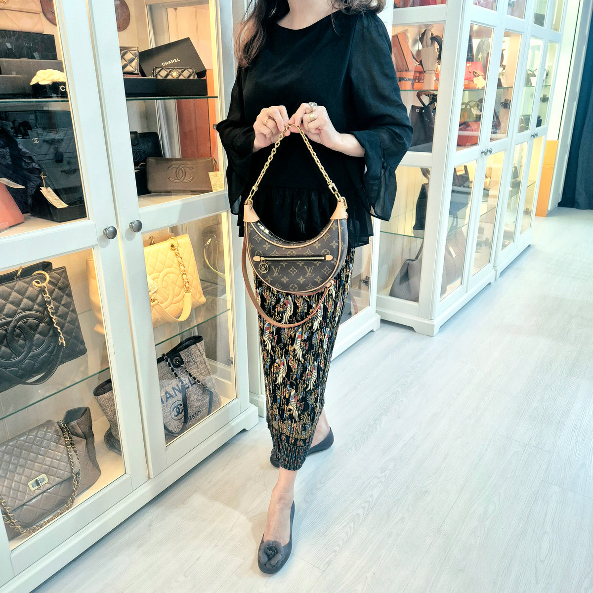 Louis Vuitton Loop Bag Monogram Ghw