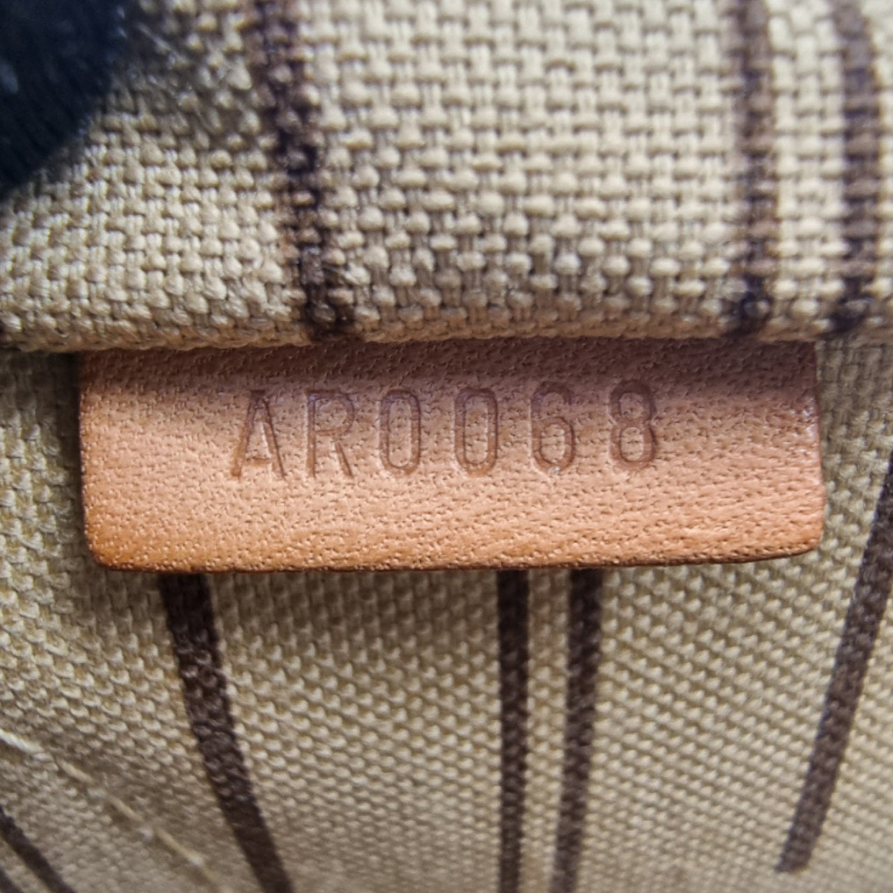 Louis Vuitton Neverfull MM Monogram Ghw