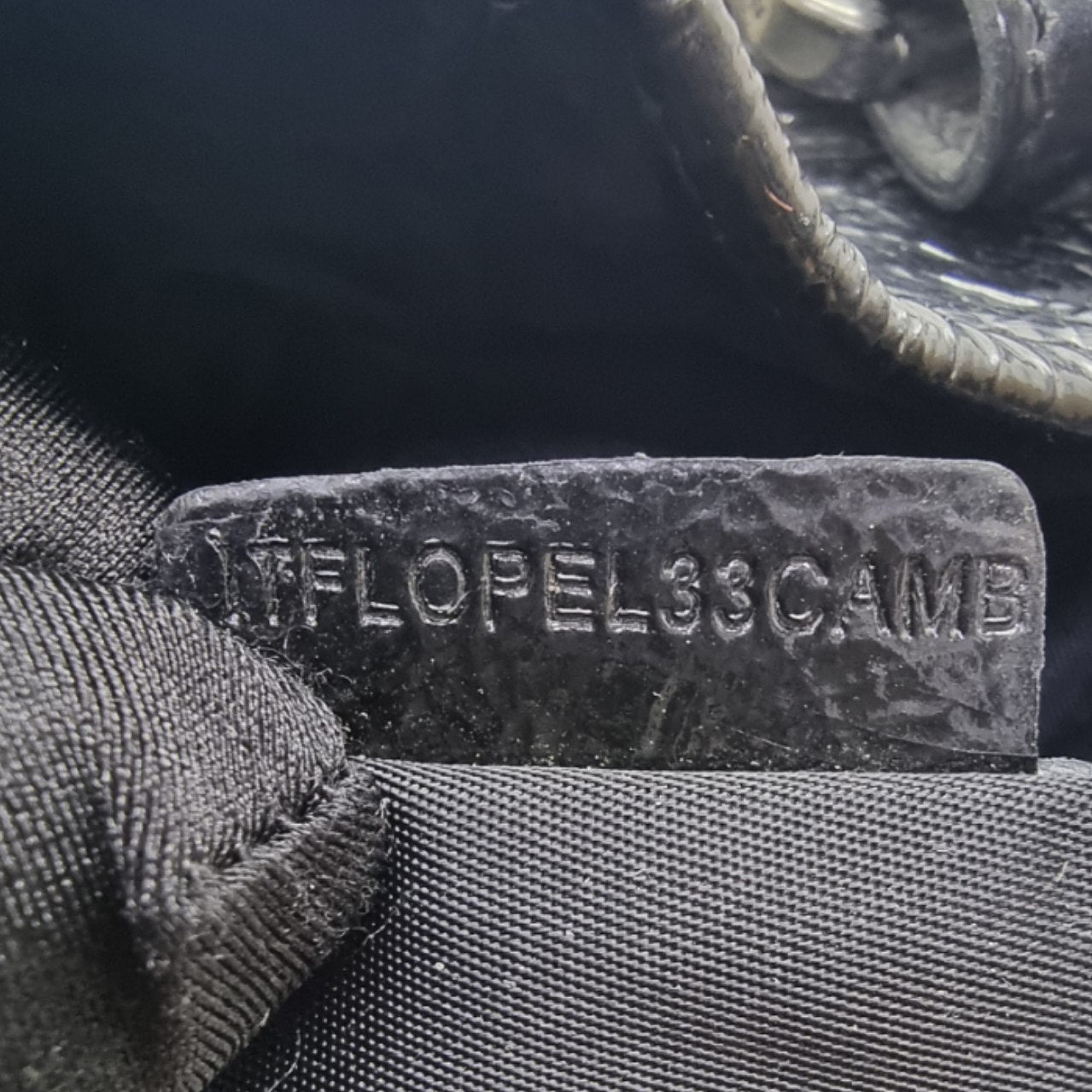 Burberry Beat Check Victoria Nylon Leather Shoulder Bag Shw (Black)