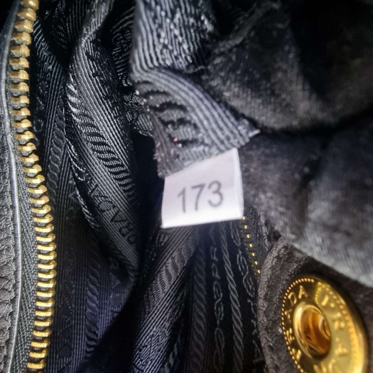 Prada BN2793 Vitello Daino Leather Tote Bag Ghw (Black)