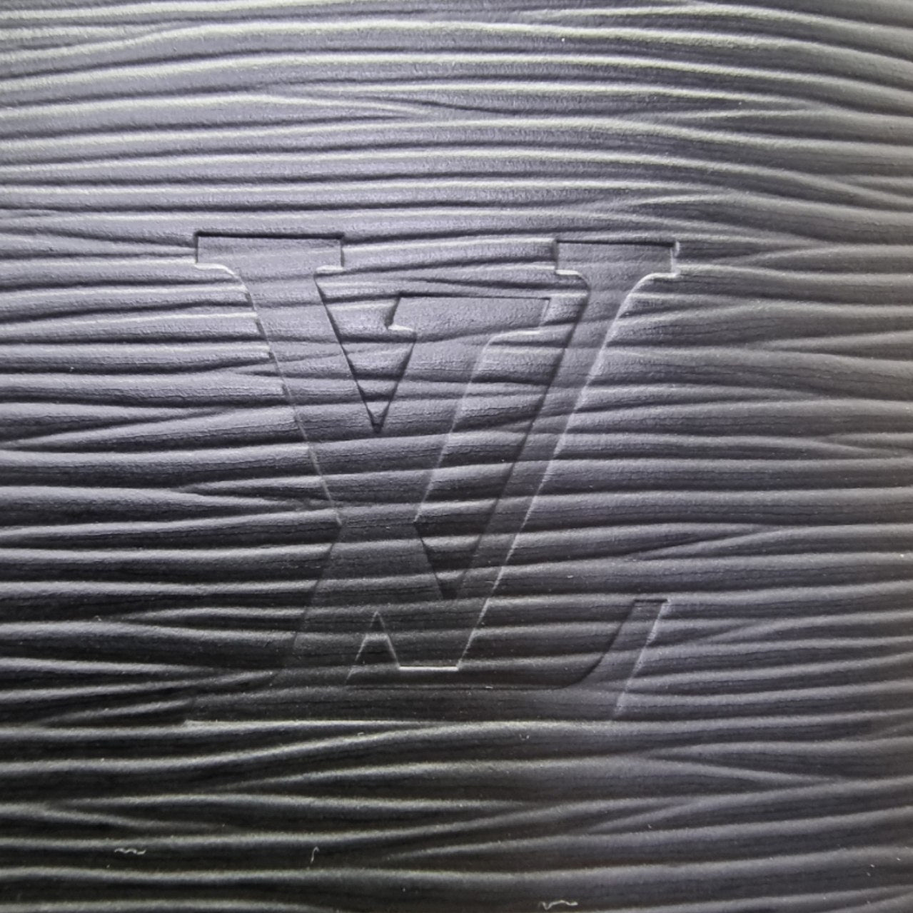 Louis Vuitton Neo Noe MM Epi Shw (Black)