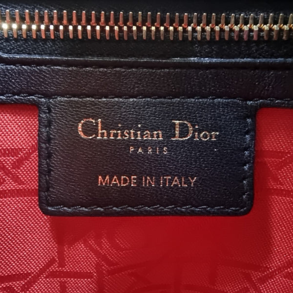 Christian Dior Lady Dior Medium Cannage Lambskin Ghw (Black)