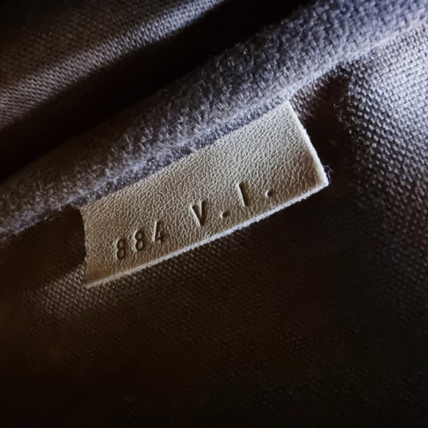 Louis Vuitton Saumur 35 Monogram Ghw