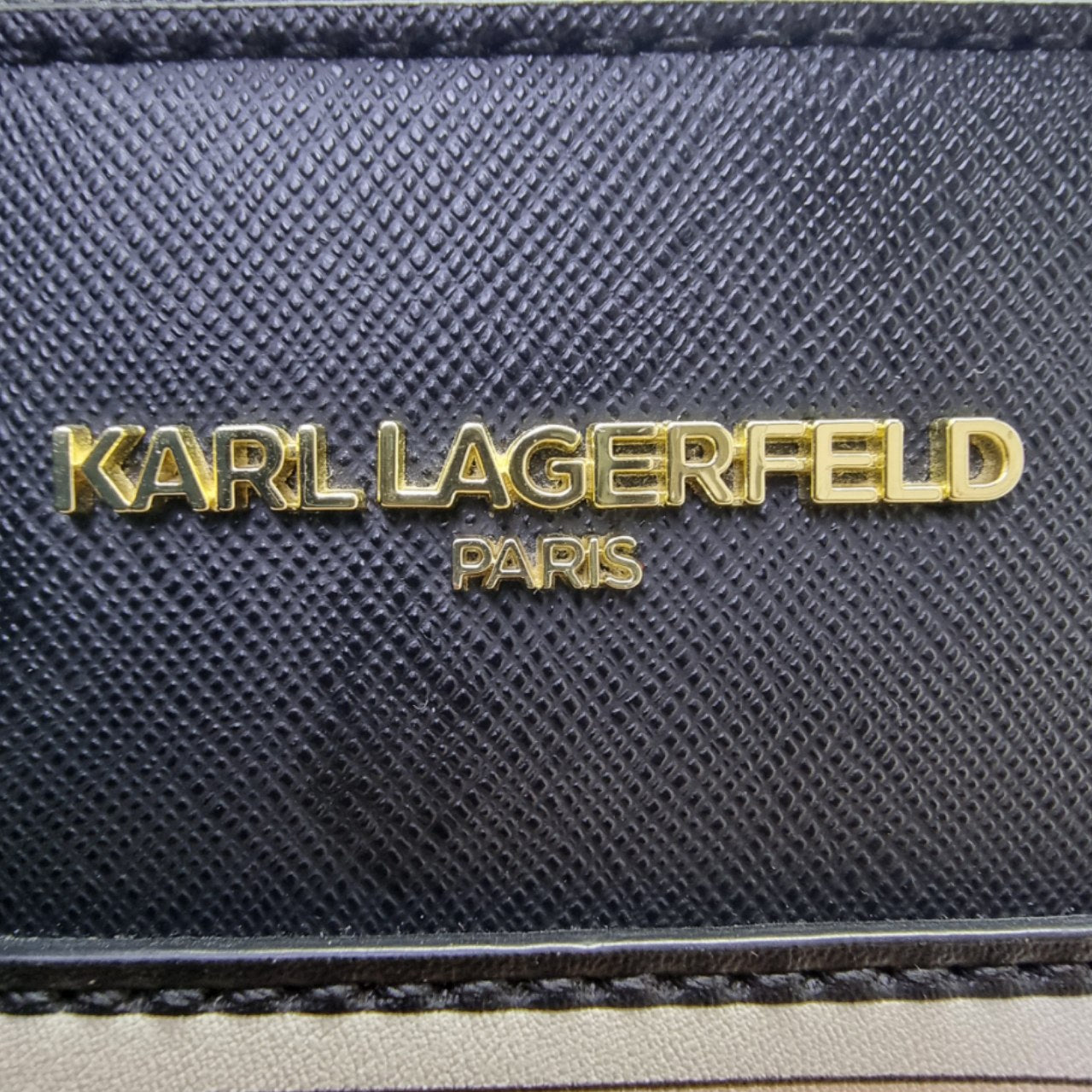 Karl Lagerfeld Maybelle K/Ikonik Cell Phone PVC Crossbody Ghw (Black Multi)