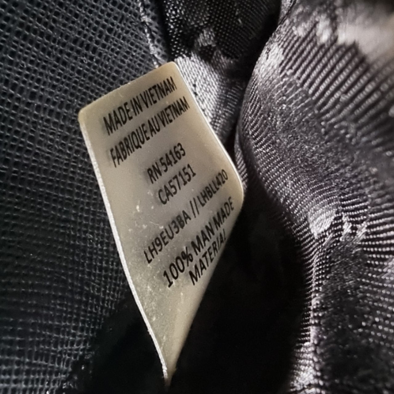 Karl Lagerfeld Maybelle K/Ikonik Cell Phone PVC Crossbody Ghw (Black Multi)