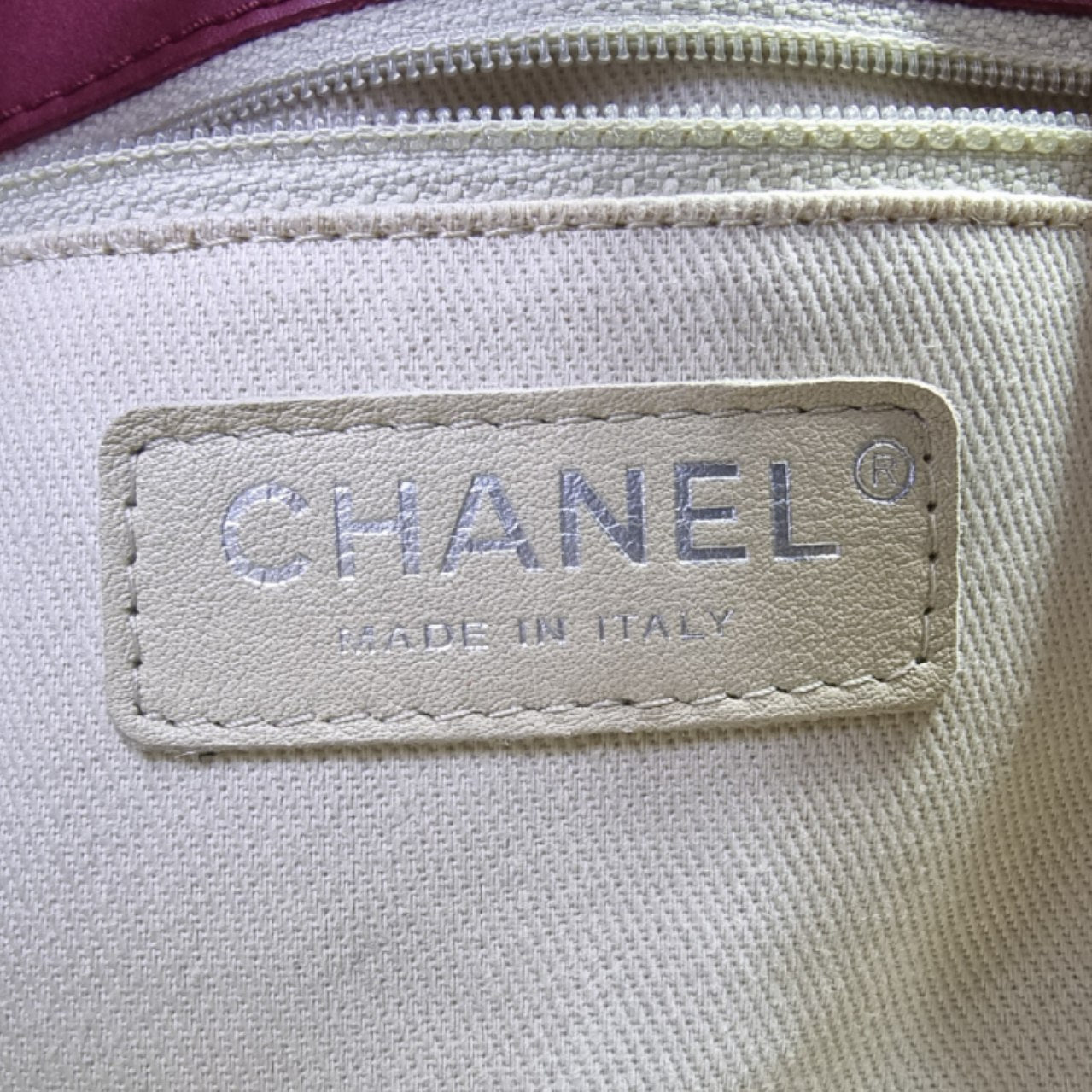 Chanel Hampton Coco Mark Ultra Stitch Leather Shoulder Bag Shw (Red)