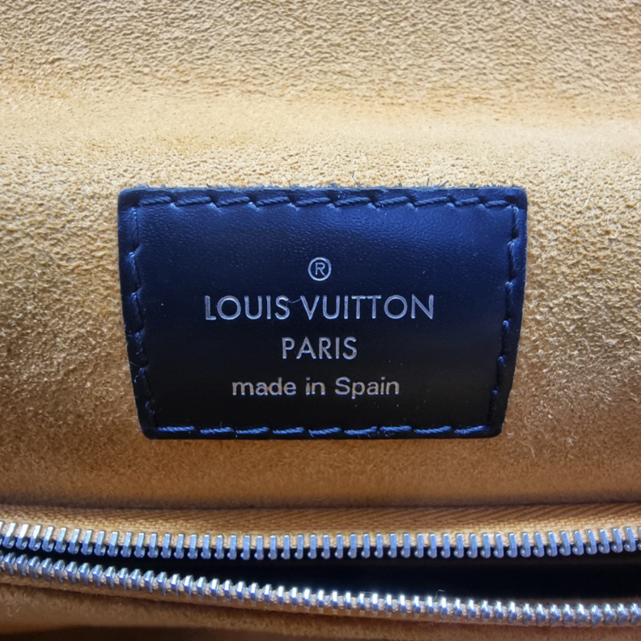 Louis Vuitton Grenelle MM Epi Shw (Black)