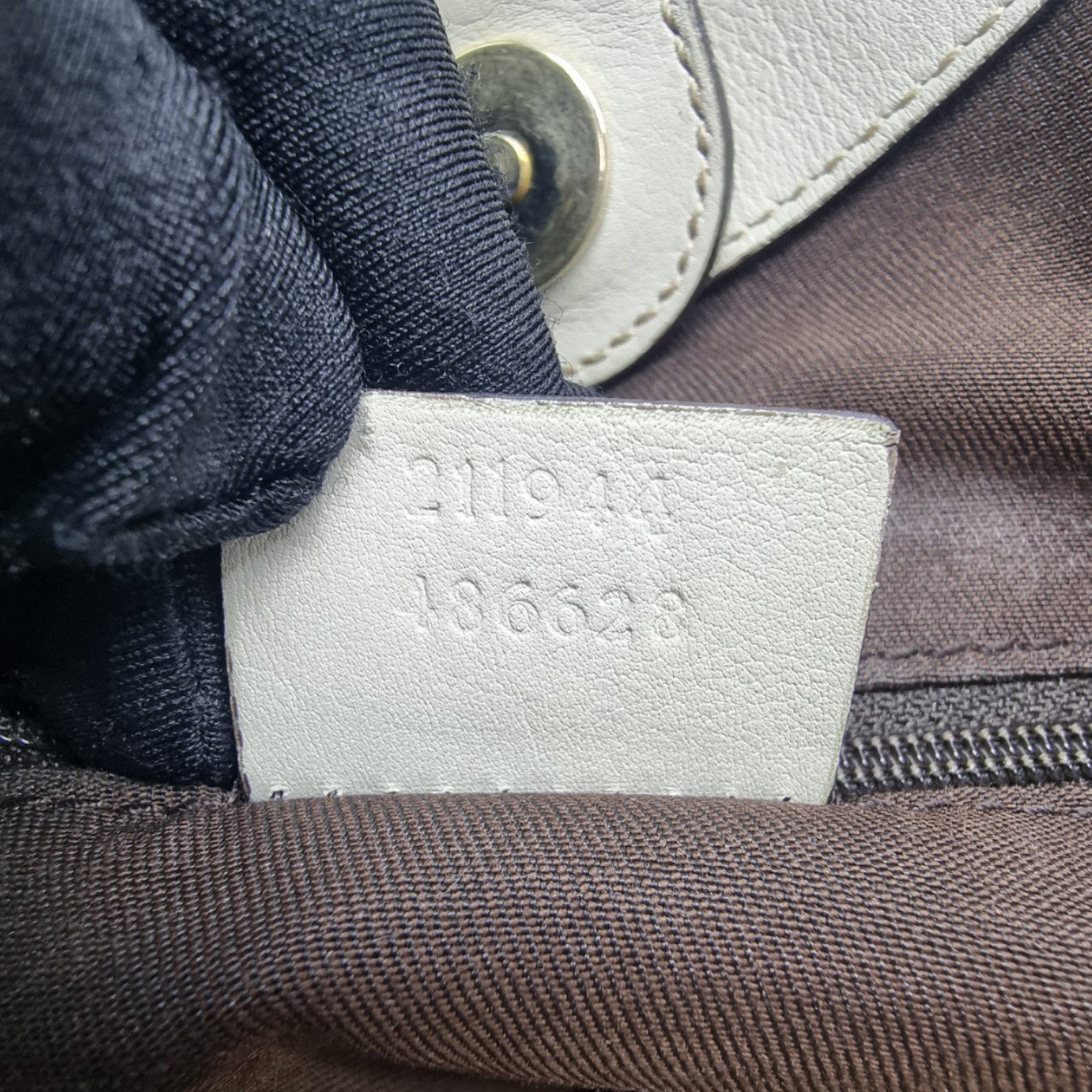 Gucci GG Sukey Canvas Hobo Bag Ghw (Beige)