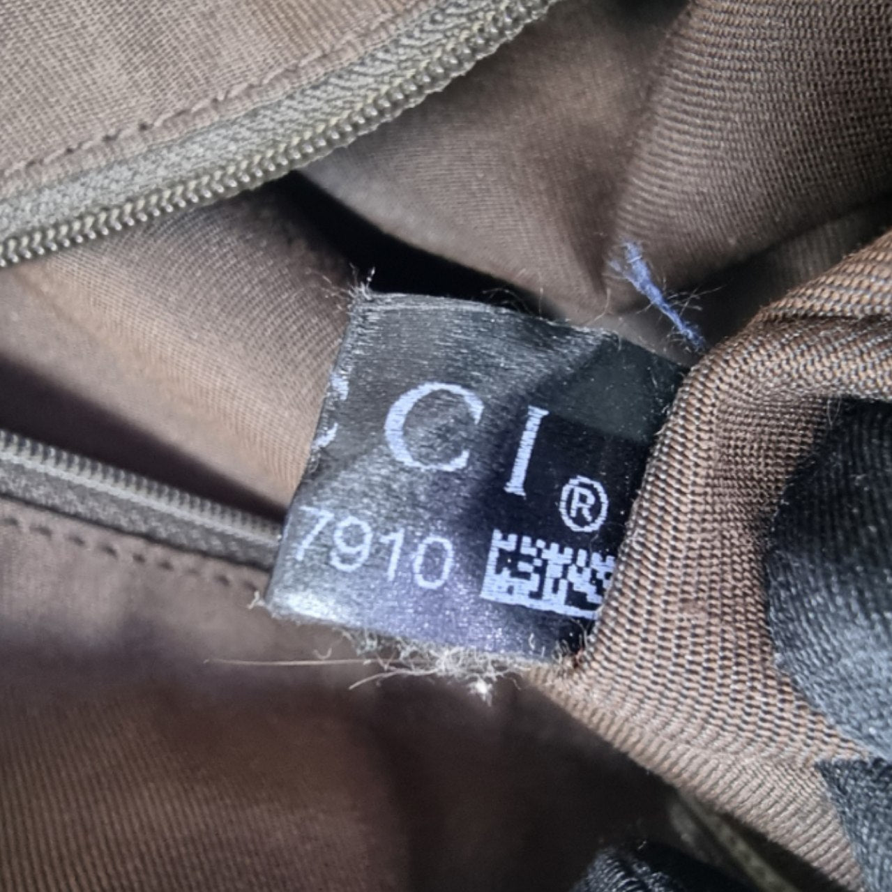 Gucci GG Sukey Canvas Hobo Bag Ghw (Beige)