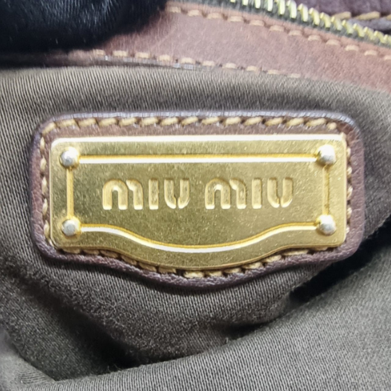 Miu Miu Leather Shoulder Bag Ghw (Dark Brown)