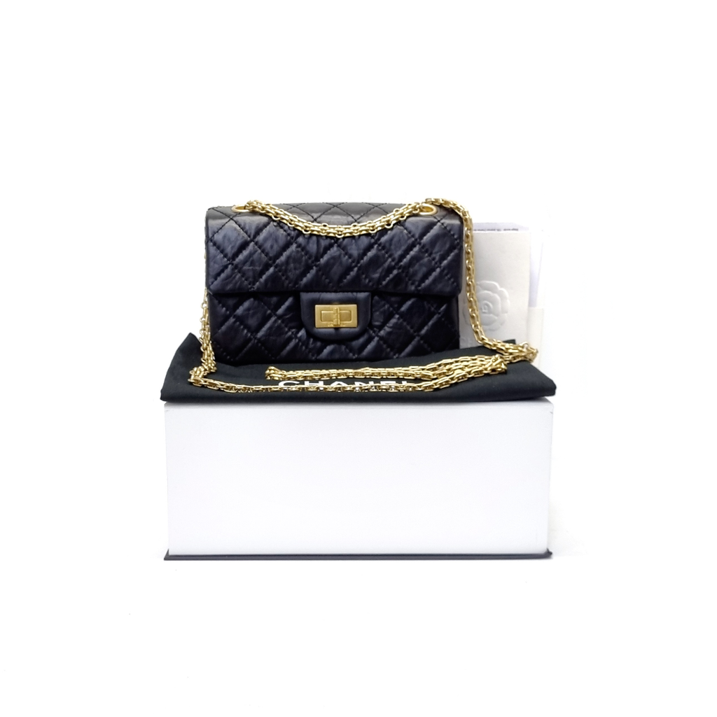 Chanel mini 2.55 discount reissue