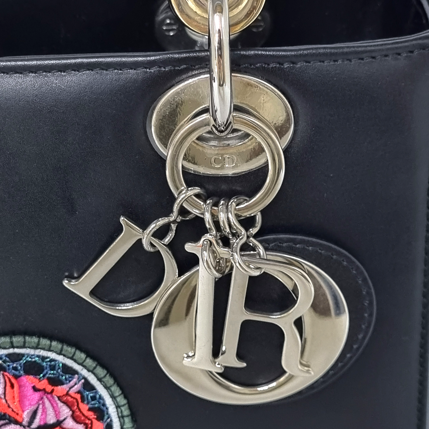 Christian Dior Lady Dior Medium Cannage Lambskin Patch Embellished Shw (Black)