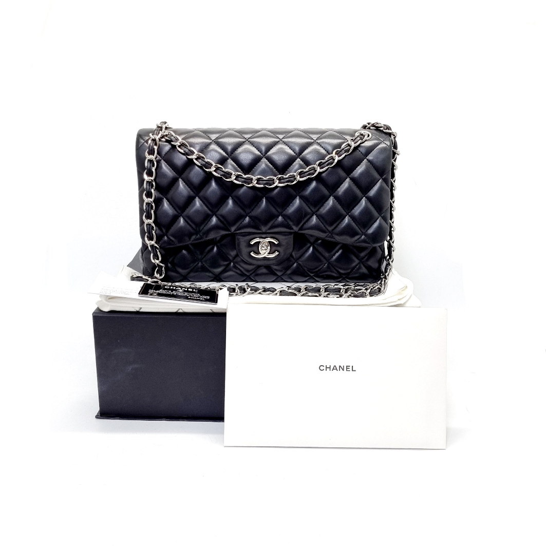 Chanel Classic Jumbo Double Flap Lambskin Shw (Black)