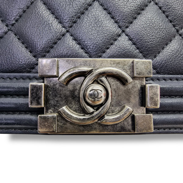 Chanel Boy Old Medium Calfskin Ruthenium Hw (Black)