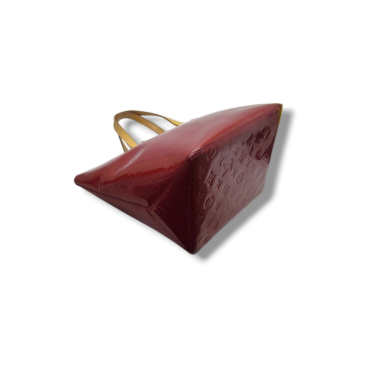 Louis Vuitton Bellevue PM Monogram Pomme D'Amour Ghw