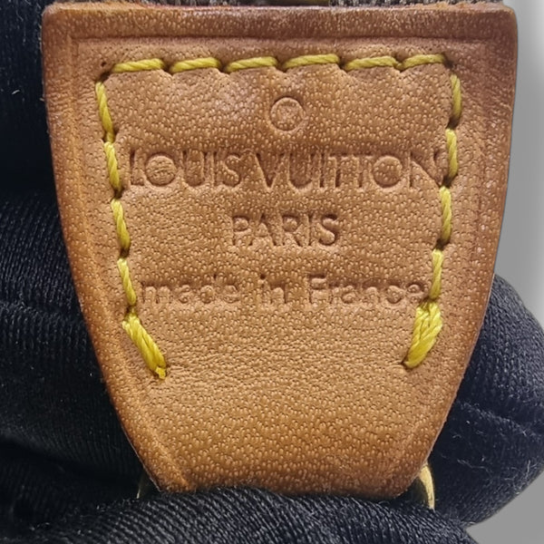 Louis Vuitton Pochette Accessories Monogram Ghw