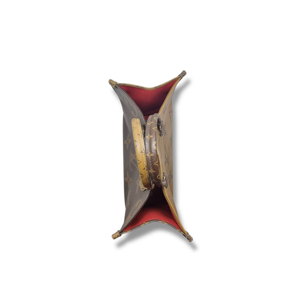 Louis Vuitton OnTheGo GM Monogram Giant Reverse Brass Hardware