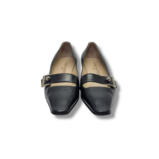 Louis Vuitton Buckle Embellished Toe Pumps Shw (Black)