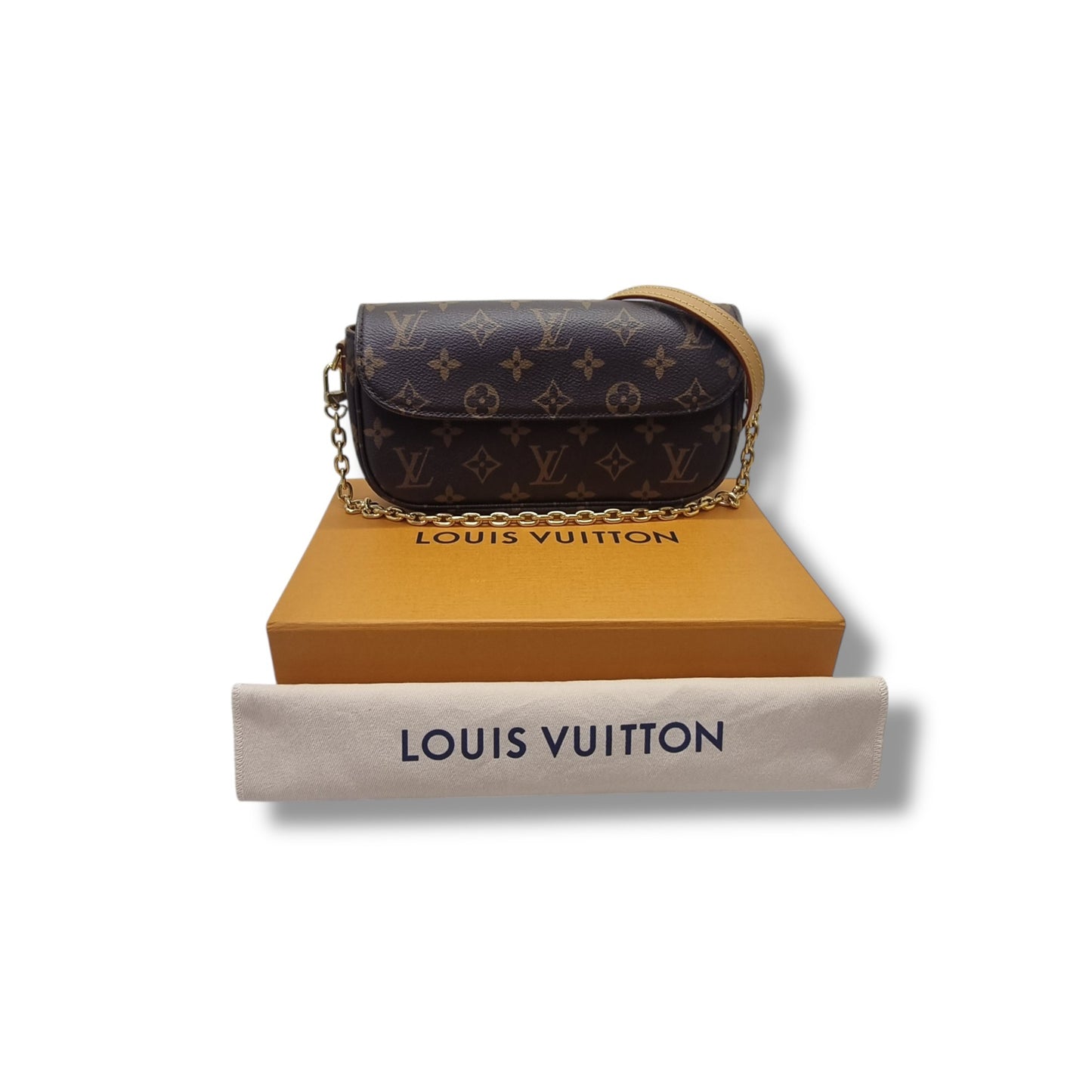Louis Vuitton Ivy Wallet On Chain Monogram Ghw