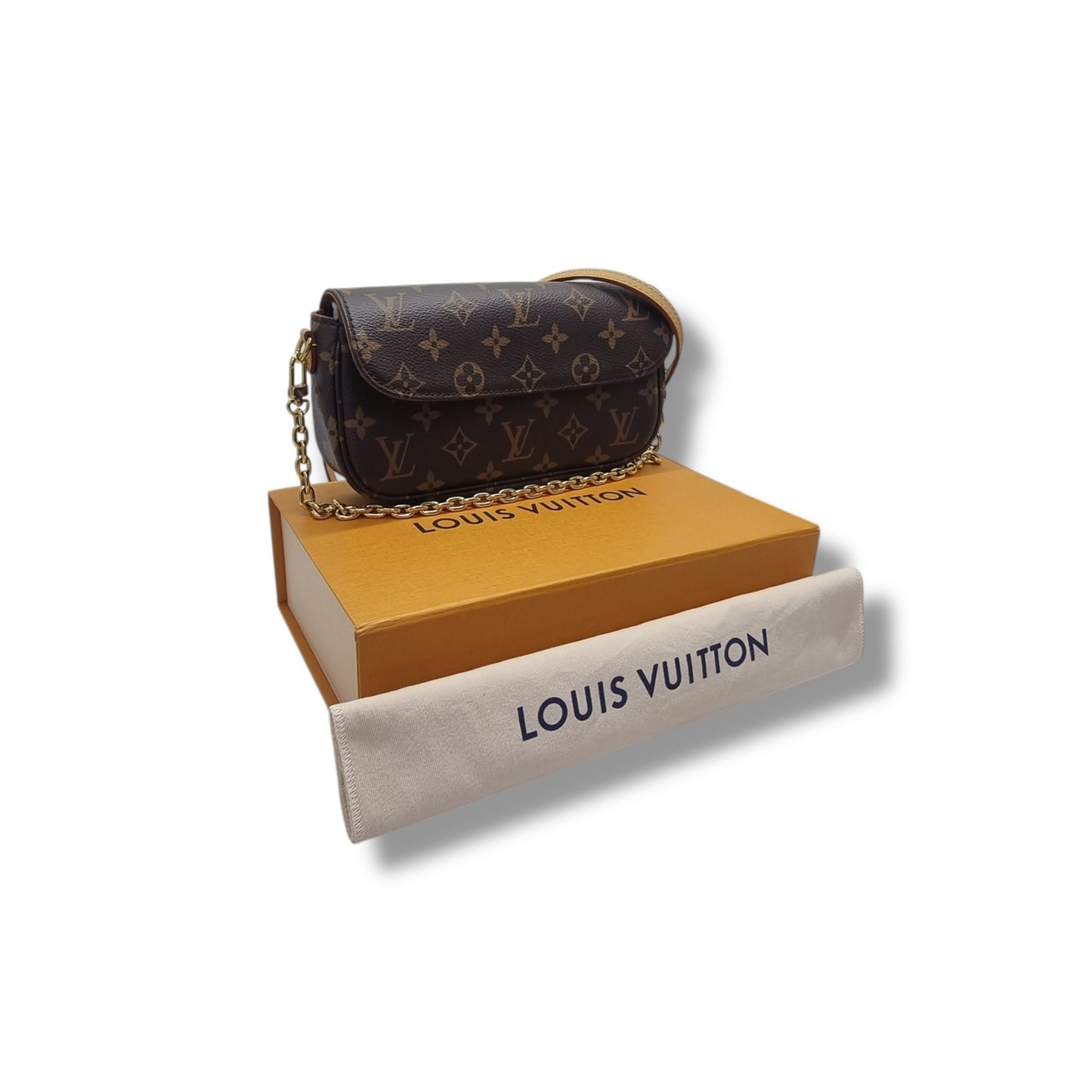 Louis Vuitton Ivy Wallet On Chain Monogram Ghw