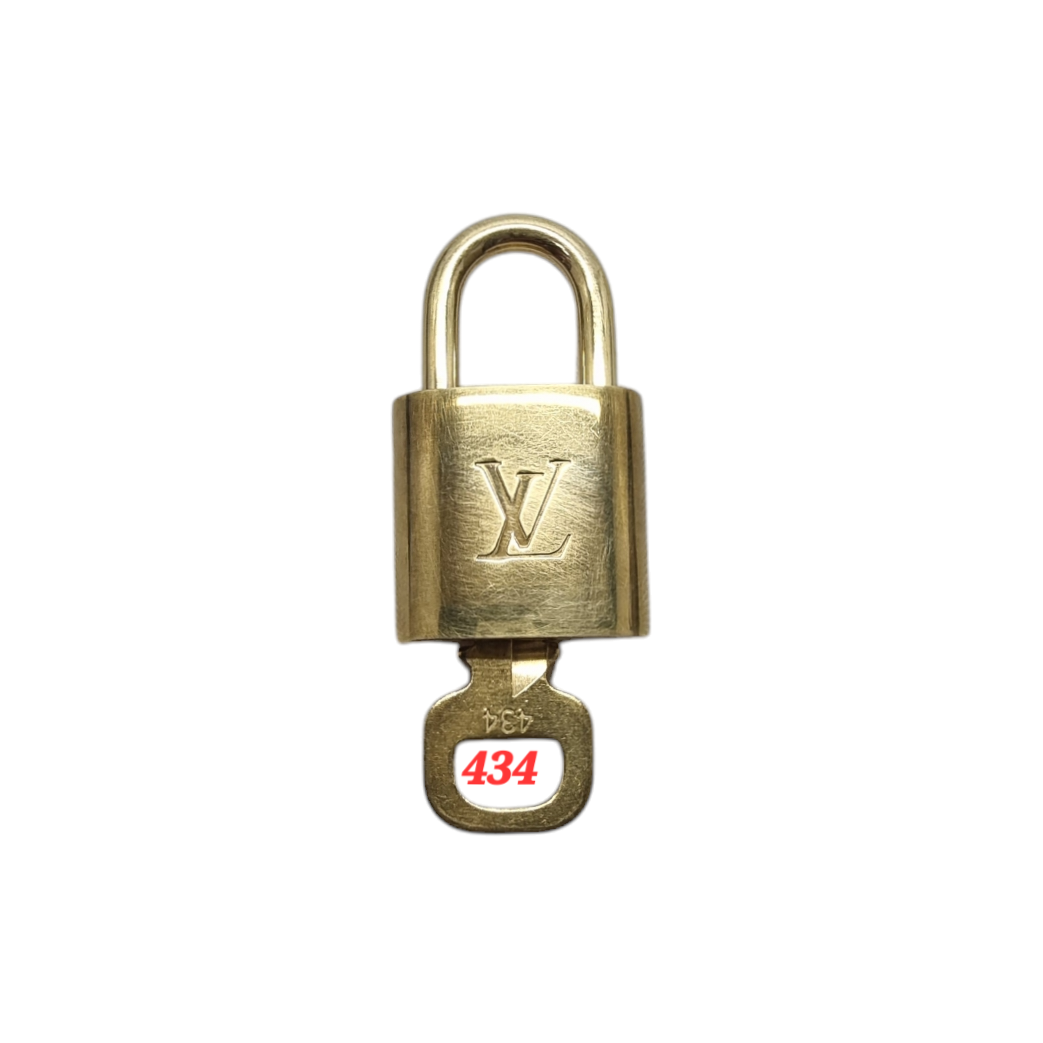 Louis Vuitton Lock and 1 Key Ghw