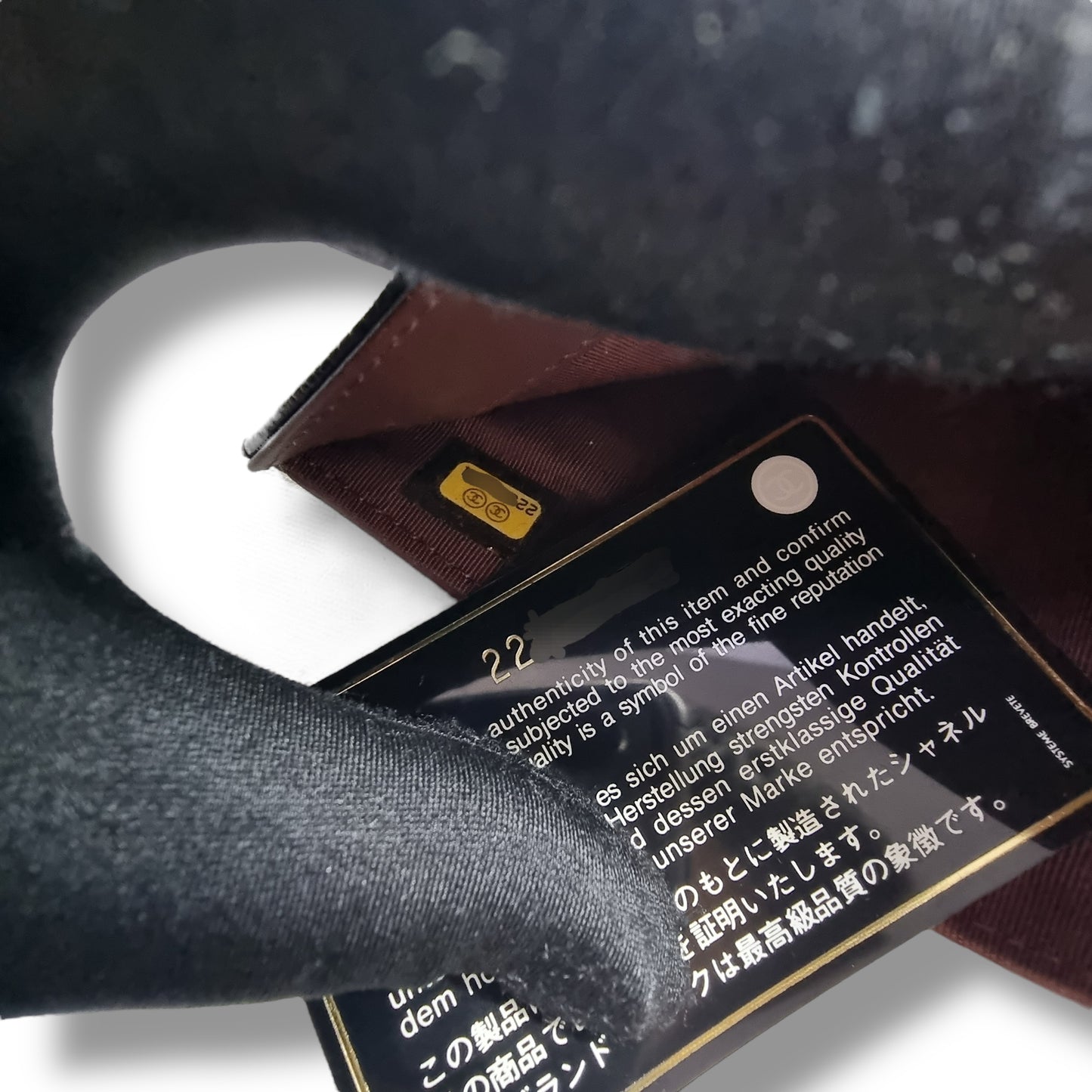 Chanel Bifold Wallet Caviar Ghw (Black)