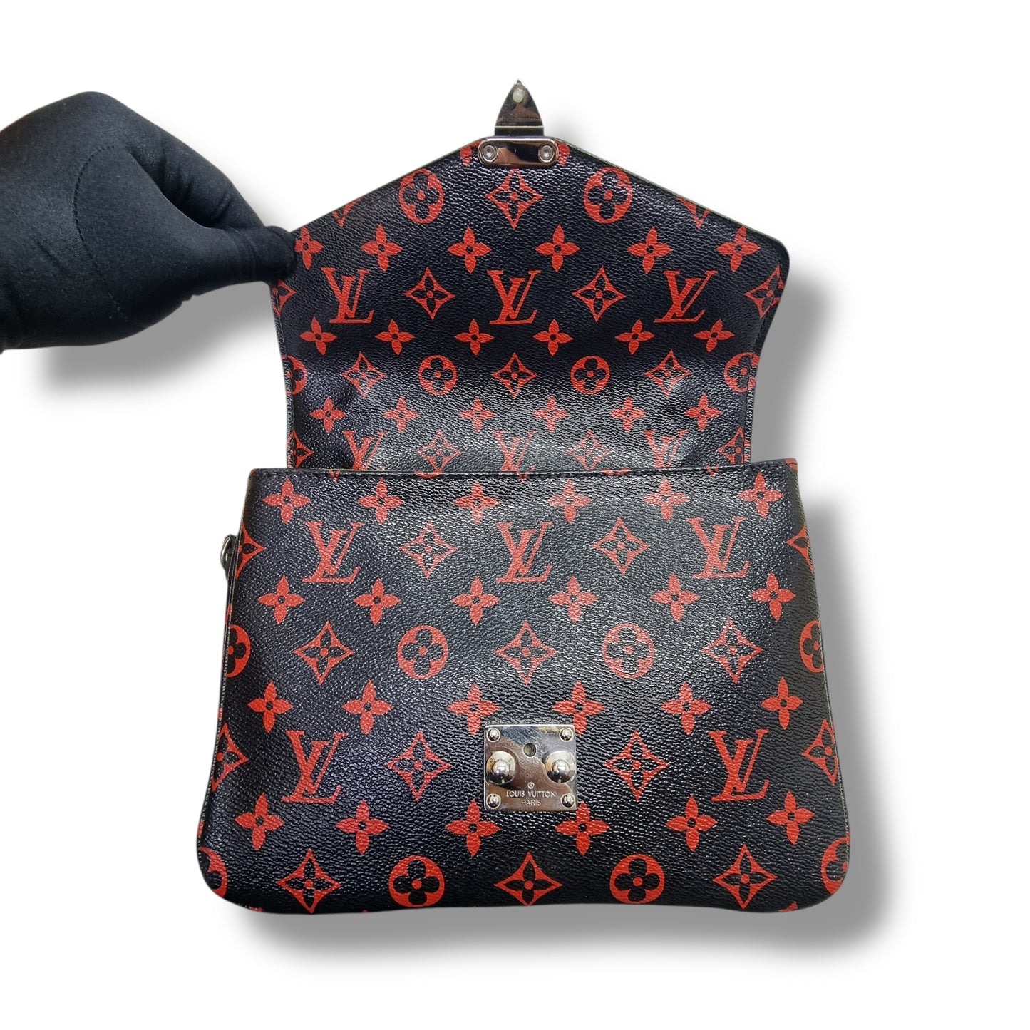 Louis Vuitton Pochette Metis Monogram Infrarouge Ghw