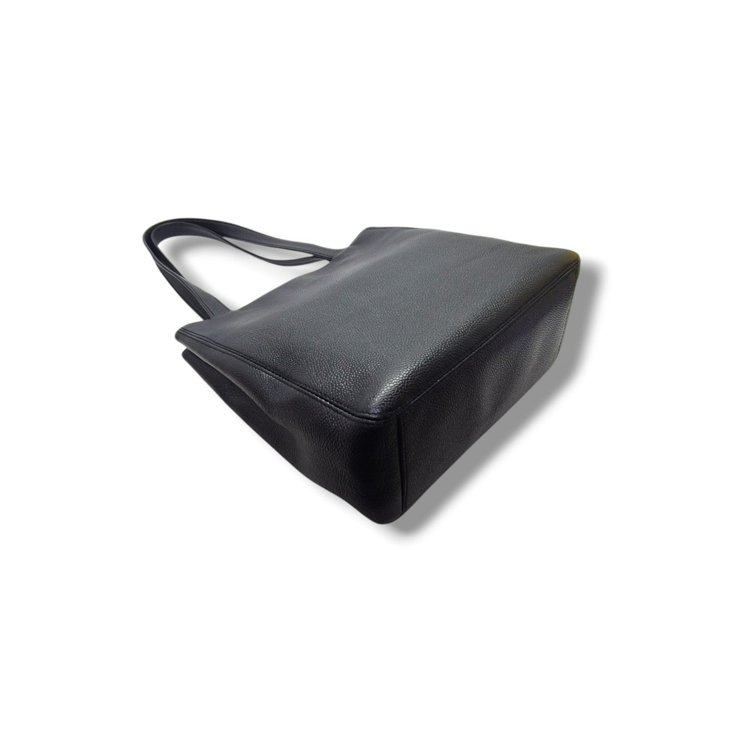 Chanel Vintage CC Turnlock Shoulder Bag Caviar Ghw (Black)
