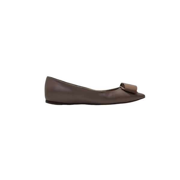 Salvatore Ferragamo Mimi Bow Flat Leather Shoes (Amaretti)