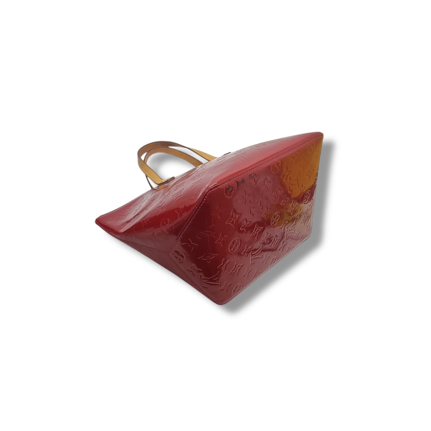 Louis Vuitton Bellevue PM Monogram Vernis Pomme D'Amour Ghw