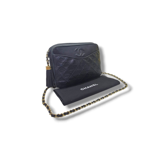 Chanel Vintage Camera Bag With Tassle Lambskin Ghw (Black)