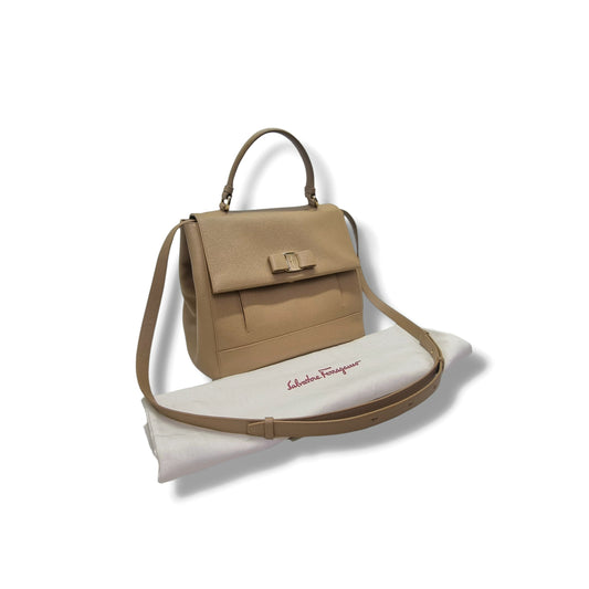 Salvatore Ferragamo Vara Bow Pebbled Leather Tote Bag Ghw (Beige)