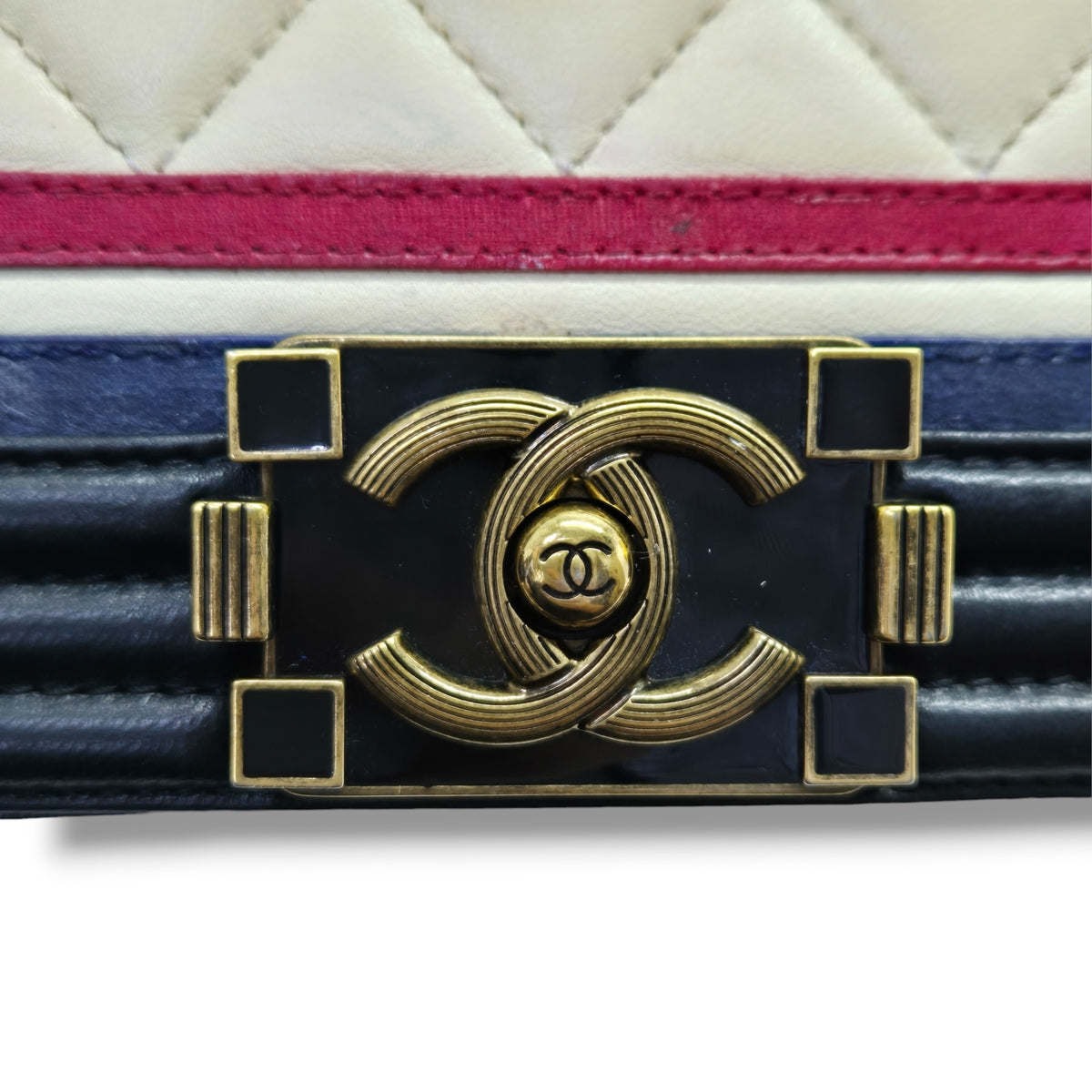 Chanel Boy New Medium Crest Flap Quilted Lambskin Ghw (Ivory/Black/Red/Blue)