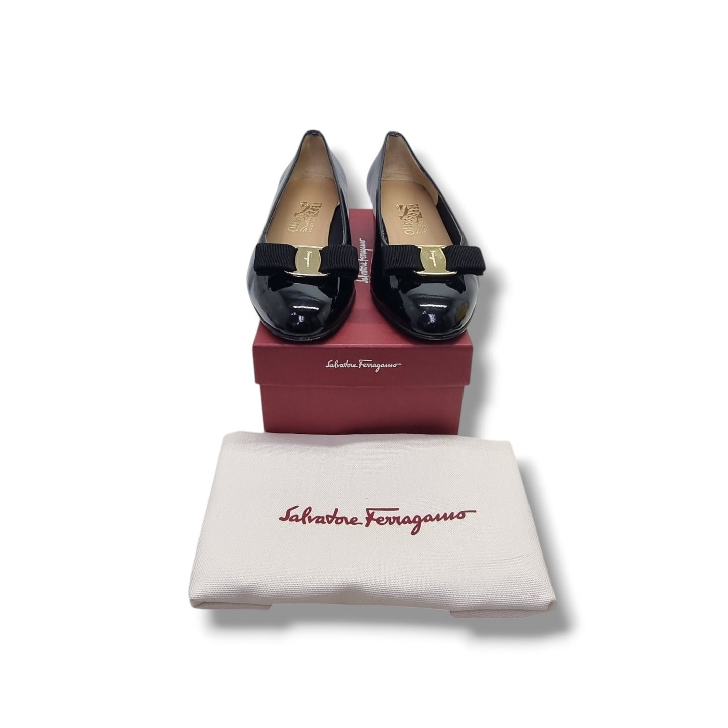Salvatore Ferragamo Vara Bow Pump Patent Leather Ghw (Black)
