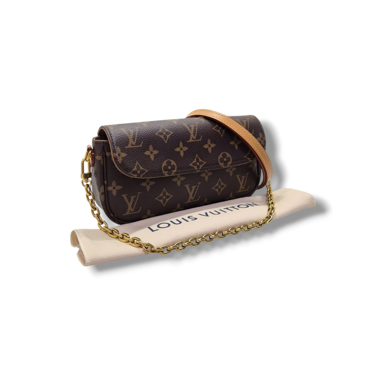 Louis Vuitton Ivy Wallet On Chain Monogram Ghw
