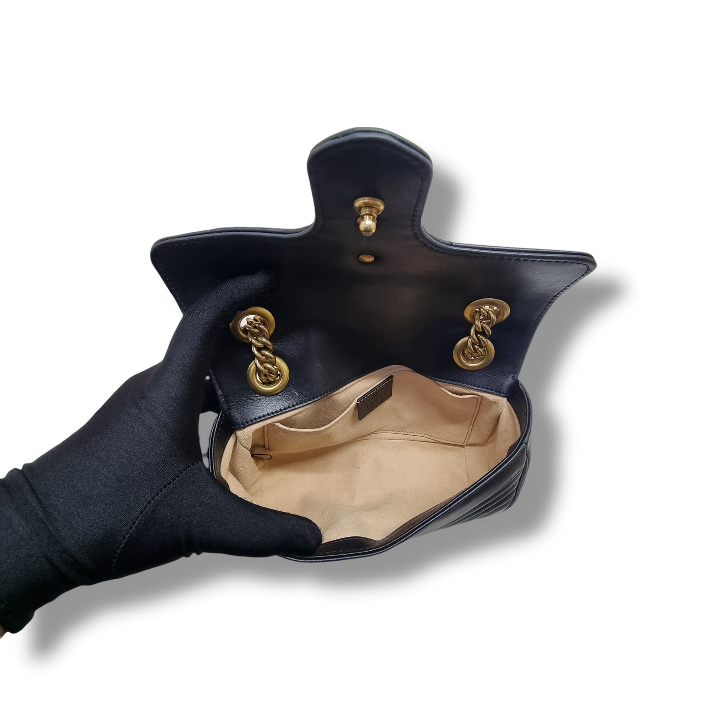 Gucci GG Marmont Small Matelasse Chevron Leather Bag Ghw (Black)