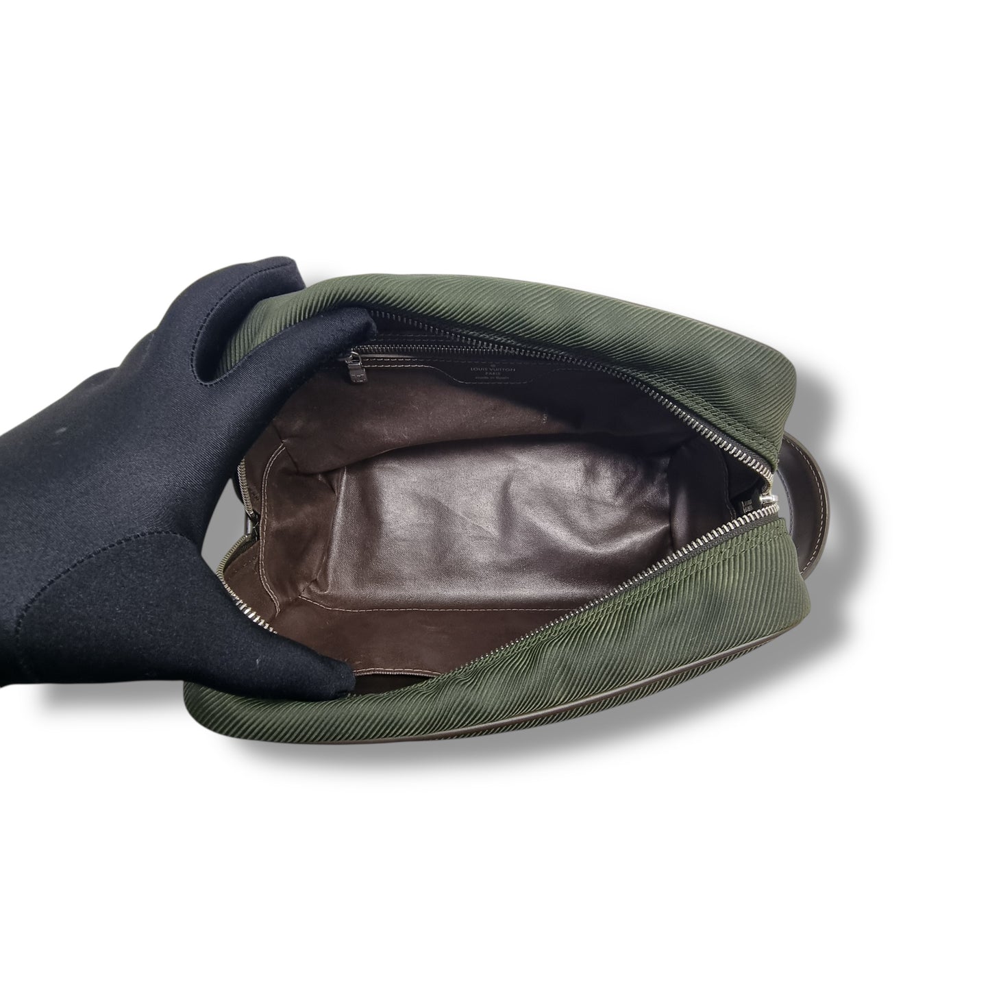 Louis Vuitton Parana Clutch Taiga Leather Shw (Khaki)