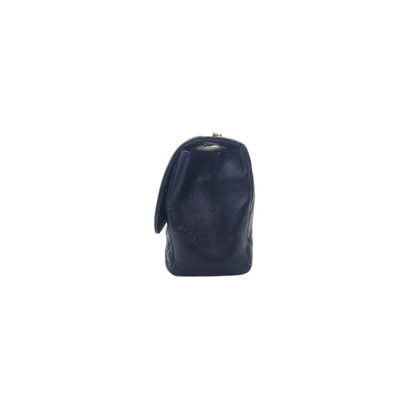 Chanel Mademoiselle Chic Medium Flap Bag Lambskin Ghw (Black)