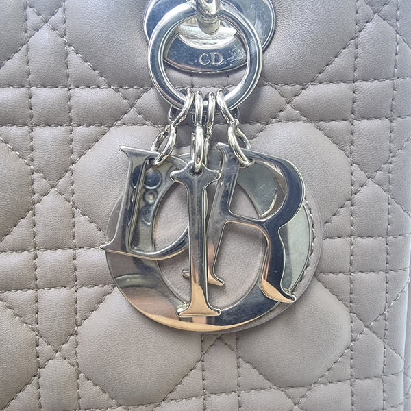 Christian Dior Lady Dior Medium Cannage Lambskin Ghw (Powder Beige)