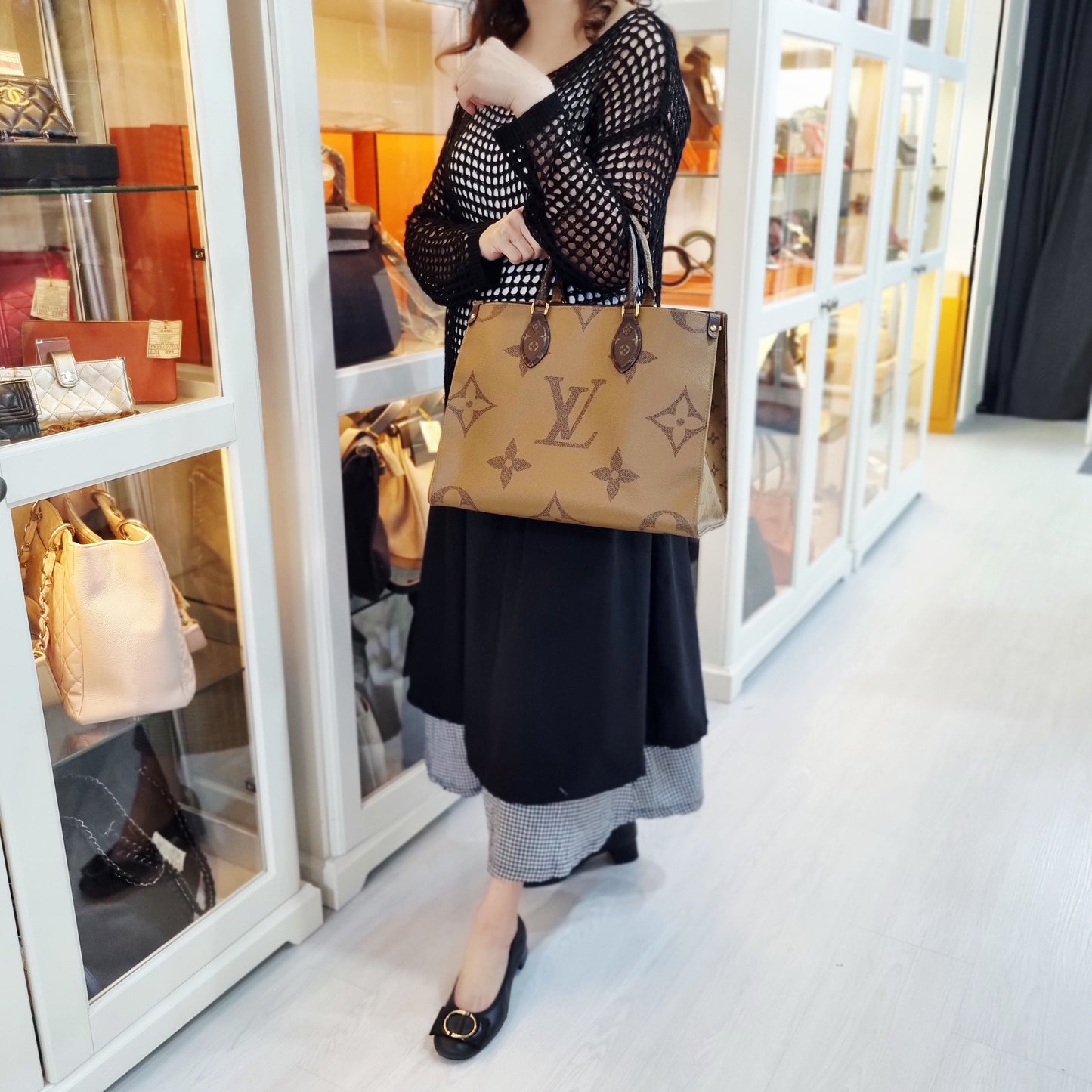 Louis Vuitton OnTheGo MM Monogram Giant Reverse Ghw