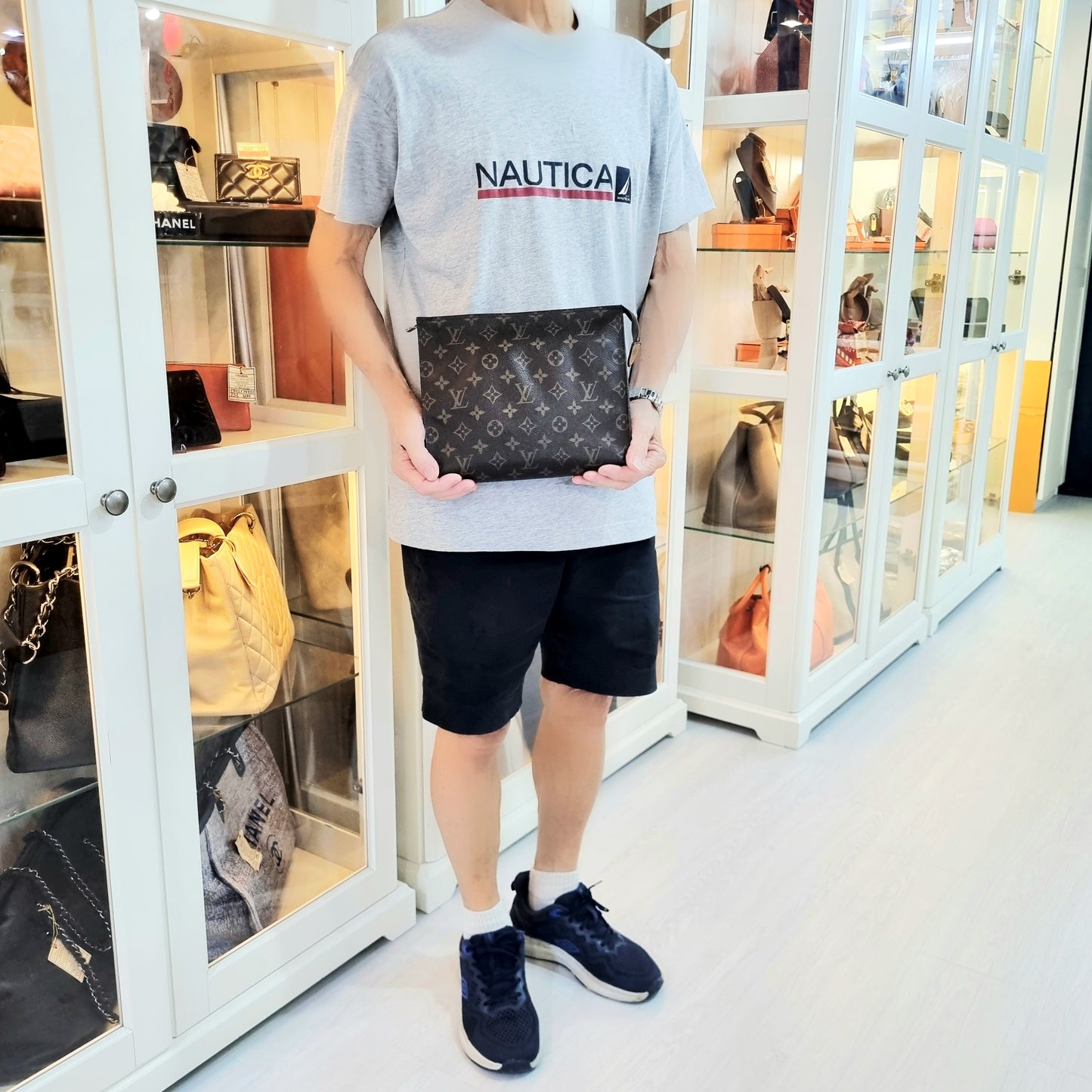 Louis Vuitton Toiletry Pouch 26 Monogram Ghw