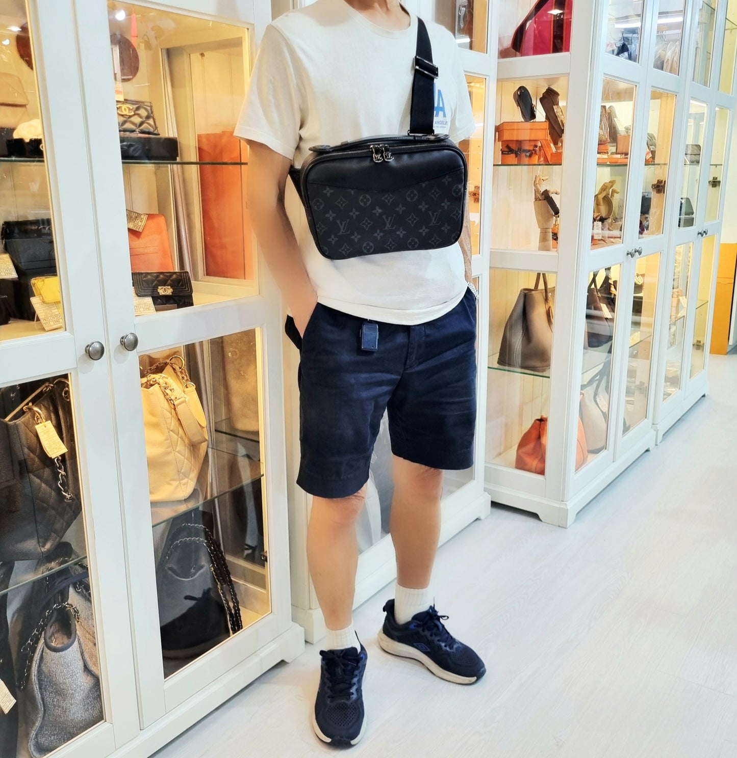 Louis Vuitton Bumbag Explorer Monogram Eclipse Shw