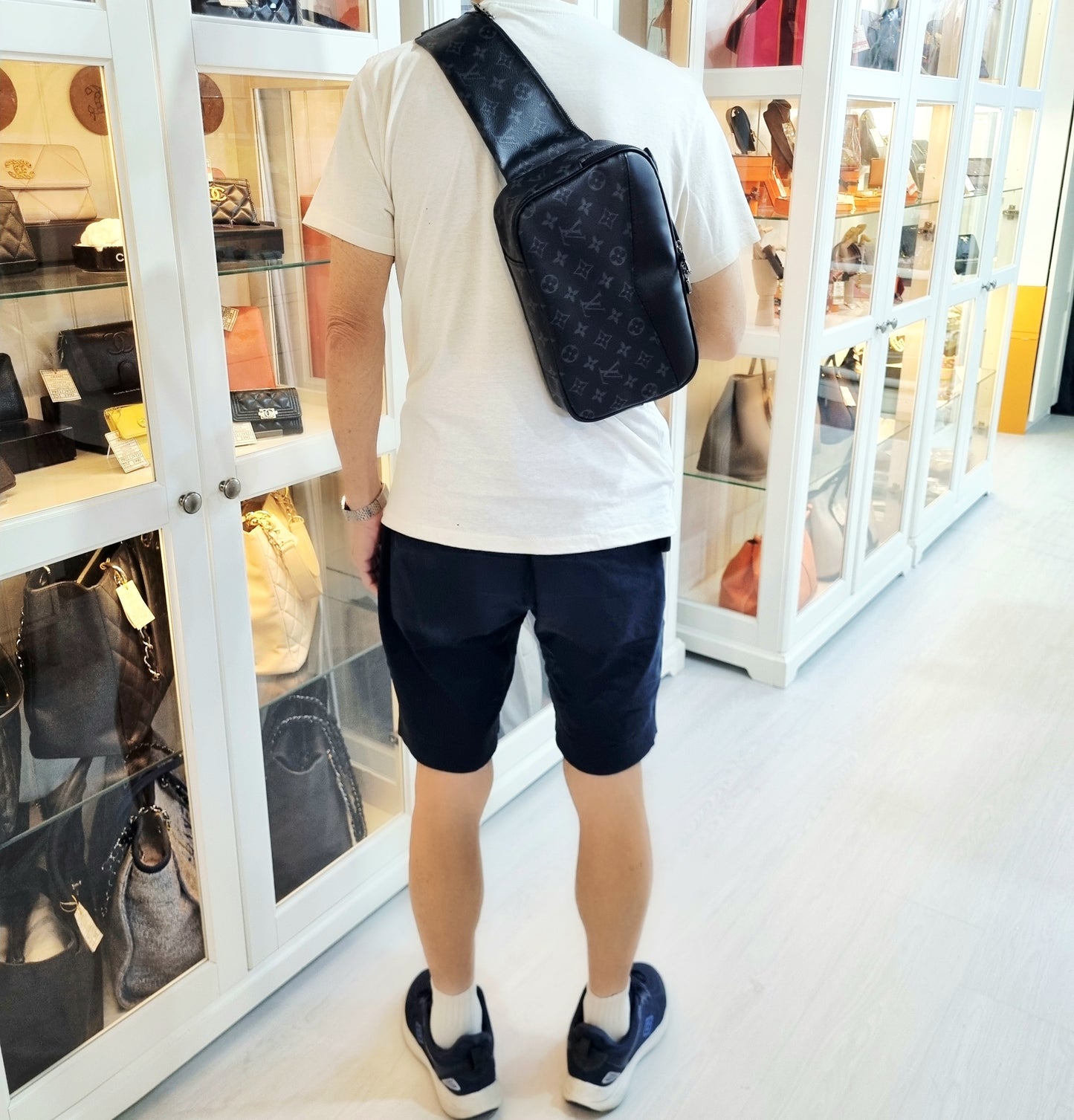 Louis Vuitton Bumbag Explorer Monogram Eclipse Shw