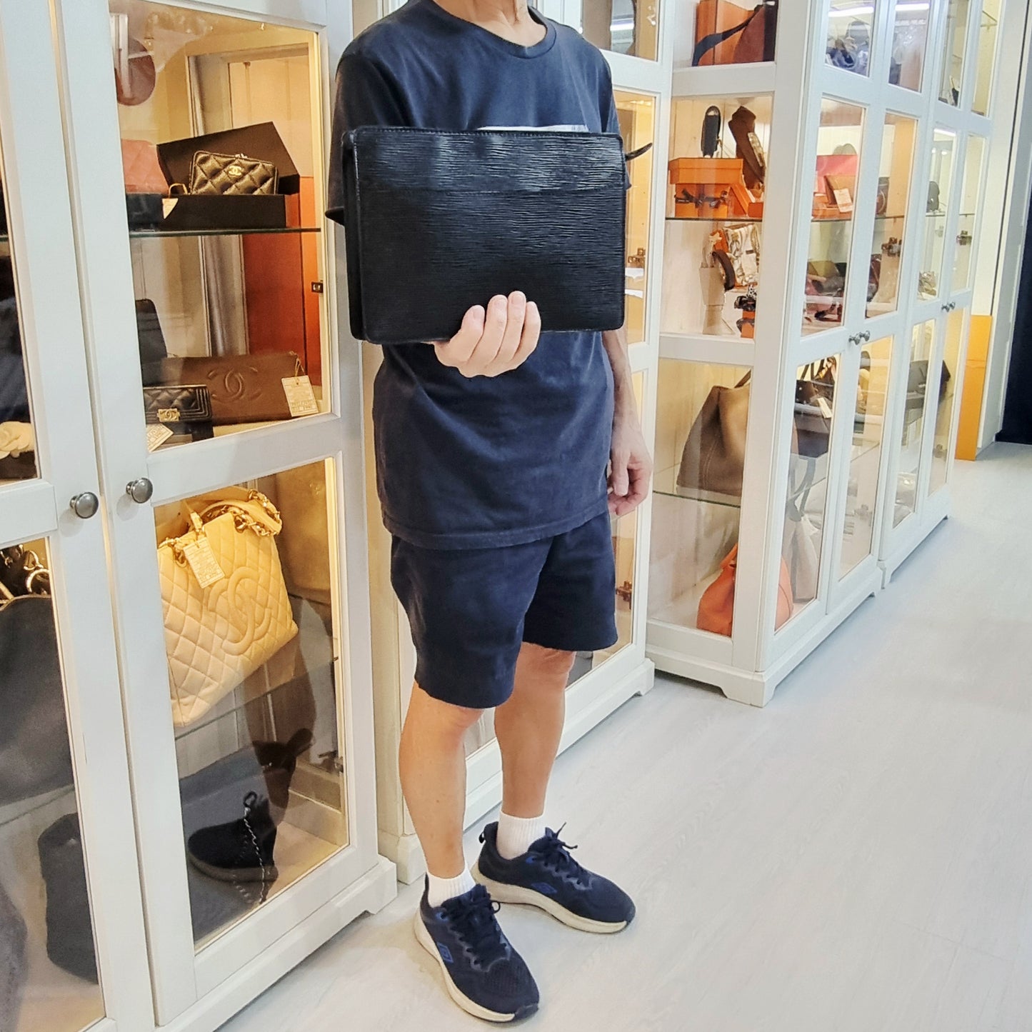 Louis Vuitton Pochette Homme Clutch Epi Ghw (Black)