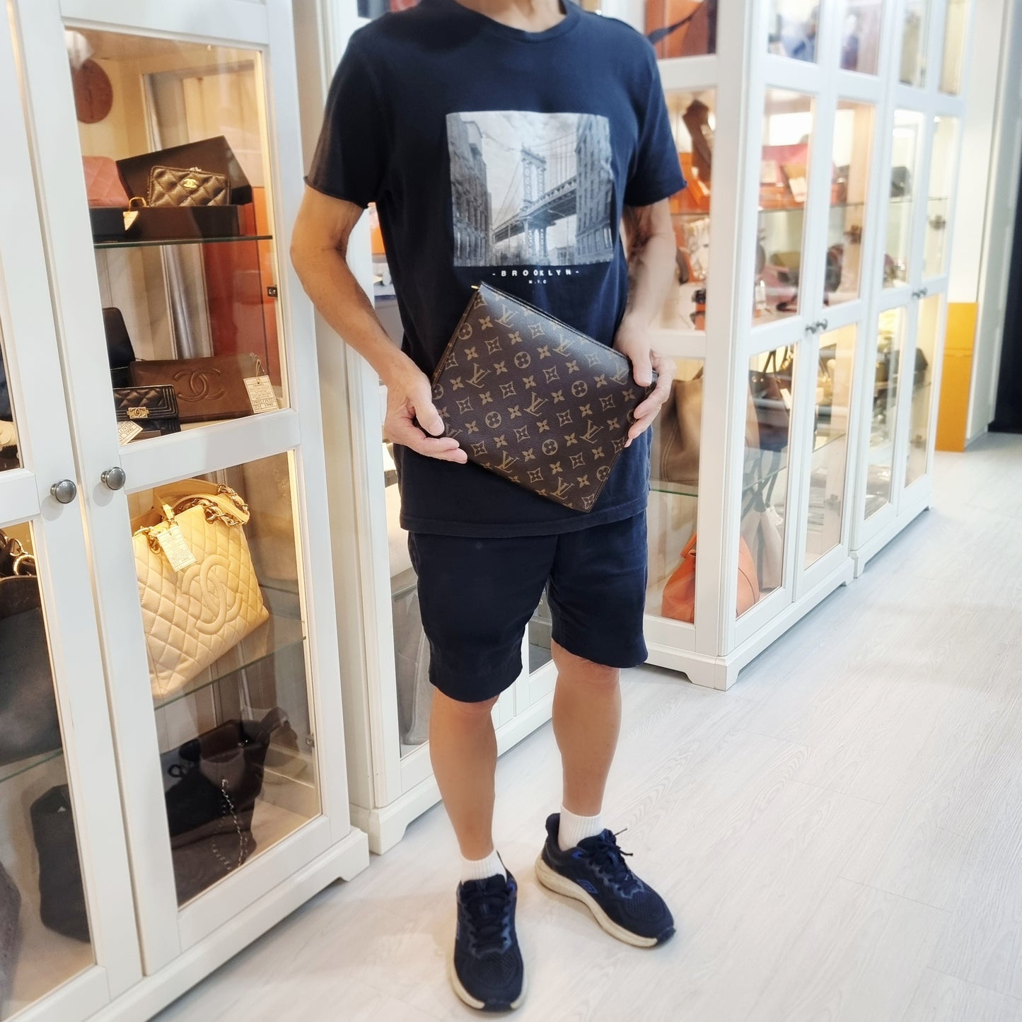 Louis Vuitton Toiletry Pouch 26 Monogram Ghw