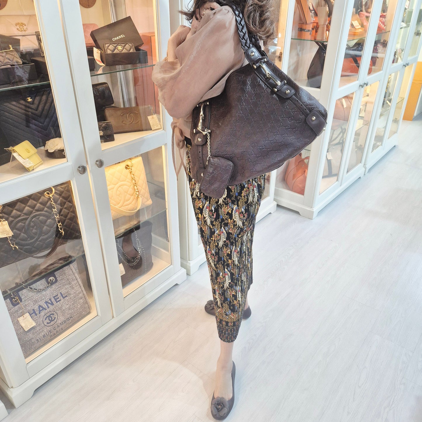 Gucci Guccissima Horsebit Pelham Leather Shoulder Bag Ghw (Brown)